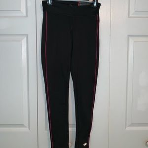 Women’s yoga pants